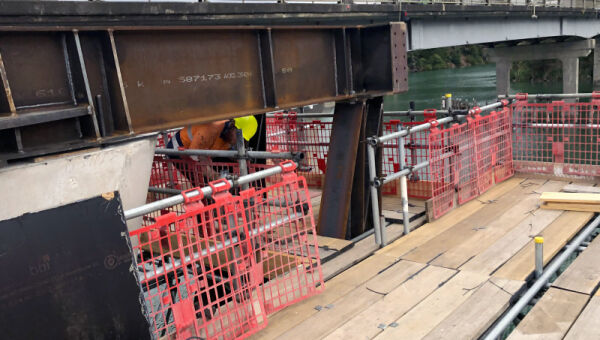 installing the temporary works onsite
